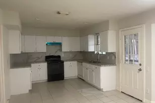 2127 Woodland Springs St, Houston, TX 77077 - Photo 7