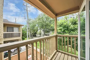 9447 Pagewood Ln, Houston, TX 77063 - Photo 15