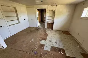 502 E Franklin Ave, Electra, TX 76360 - Photo 7