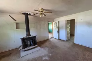 502 E Franklin Ave, Electra, TX 76360 - Photo 3