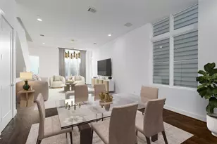 5857 E Post Oak Ln, Houston, TX 77055 - Photo 5