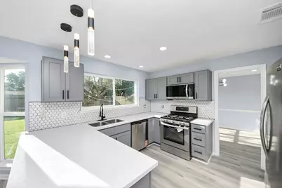 4211 Royal Manor Drive, Pasadena, TX 77505 - Photo 13