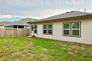 812 Westpointe Dr, Dayton, TX 77535 - Photo 1