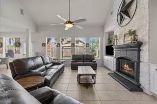 4705 La Escalona Dr, League City, TX 77573 - Photo 7