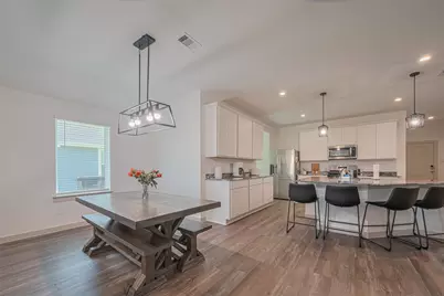 1004 Great Barracuda Lane, Alvin, TX 77511 - Photo 5