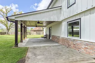 253 County Rd 840, Angleton, TX 77515 - Photo 27