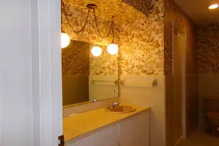 516 N College St, Weimar, TX 78962 - Photo 9