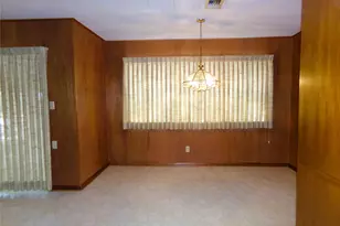 516 N College St, Weimar, TX 78962 - Photo 7