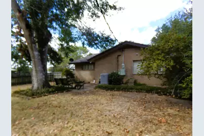 516 N College Street, Weimar, TX 78962 - Photo 19