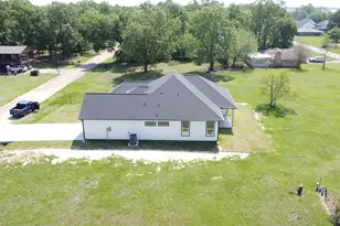 234 Candlelight Ln, Livingston, TX 77351 - Photo 7
