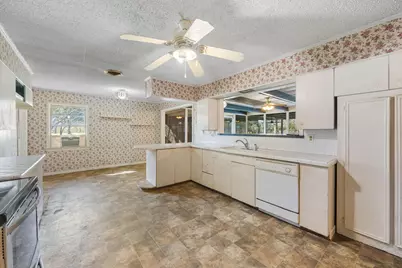 13038 4th Street, Santa Fe, TX 77510 - Photo 9