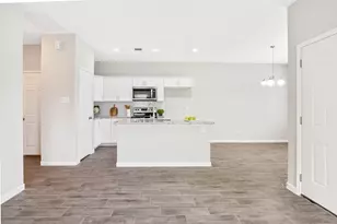 5911 Westover St, Houston, TX 77033 - Photo 9