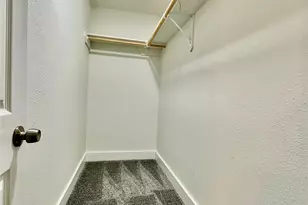 10210 Ashville Dr, Houston, TX 77051 - Photo 11