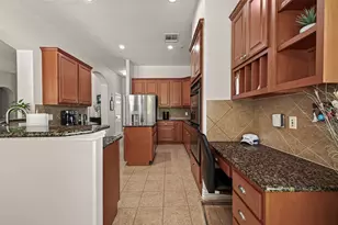 2 S Concord Valley Pl, The Woodlands, TX 77382 - Photo 17