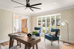 10831 Holly Springs Dr, Houston, TX 77042 - Photo 11