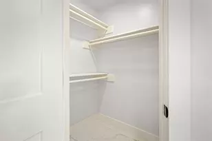 10831 Holly Springs Dr, Houston, TX 77042 - Photo 33