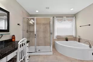 2636 Couch St, Houston, TX 77008 - Photo 19