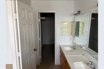 1917 Estate Drive, Deer Park, TX 77536 - Photo 5