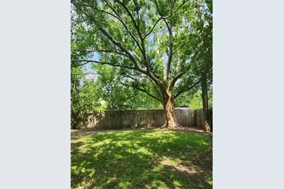 14562 Oak Chase Drive, Houston, TX 77062 - Photo 17