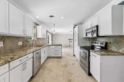 9534 Beverlyhill Street, Houston, TX 77063 - Photo 11