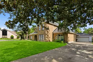 5422 Windy Lake Dr, Houston, TX 77345 - Photo 3