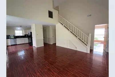 1527 Lazy Spring Drive, Missouri City, TX 77489 - Photo 5