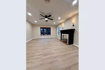 300 Dunnam Avenue, Cleveland, TX 77327 - Photo 11