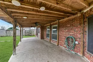522 Cedar Point Dr, League City, TX 77573 - Photo 37