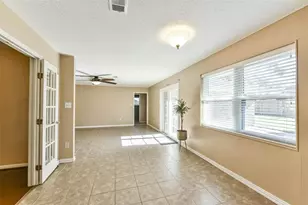 1518 Neptune Ln, Houston, TX 77062 - Photo 15