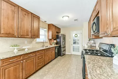 1518 Neptune Lane, Houston, TX 77062 - Photo 11