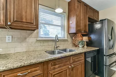 1518 Neptune Lane, Houston, TX 77062 - Photo 7