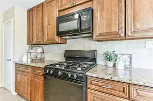 1518 Neptune Ln, Houston, TX 77062 - Photo 9