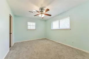 1518 Neptune Ln, Houston, TX 77062 - Photo 27