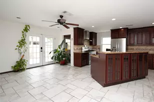 10667 Mayfield Rd, Houston, TX 77043 - Photo 13