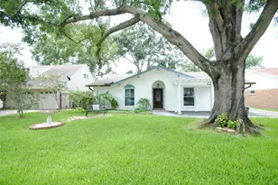 10667 Mayfield Rd, Houston, TX 77043 - Photo 1