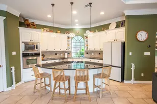56 English Oak Ct, Lake Jackson, TX 77566 - Photo 13
