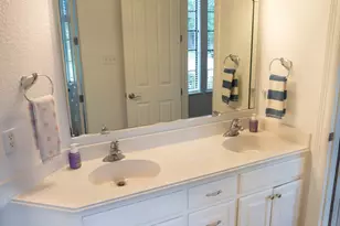 56 English Oak Ct, Lake Jackson, TX 77566 - Photo 17