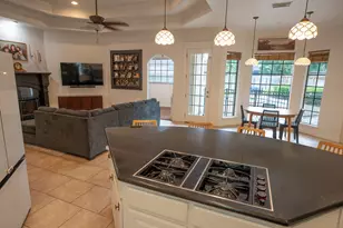 56 English Oak Ct, Lake Jackson, TX 77566 - Photo 13
