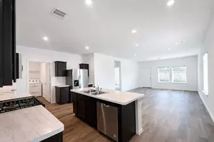 1739 Royal Rim Dr, Houston, TX 77014 - Photo 3