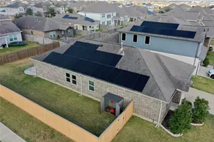 2317 Thunderbolt Peak Dr, Rosharon, TX 77583 - Photo 3