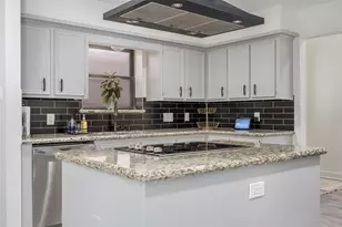 11743 Wickhollow Ln, Houston, TX 77043 - Photo 11
