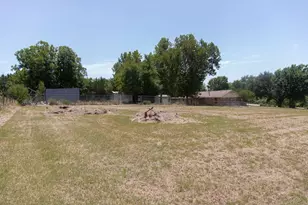828 Armadillo Dr, Lorena, TX 76655 - Photo 3
