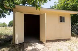 828 Armadillo Dr, Lorena, TX 76655 - Photo 39