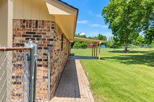 828 Armadillo Dr, Lorena, TX 76655 - Photo 41