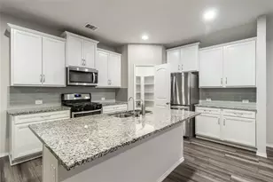 9257 Inland Leather Ln, Conroe, TX 77385 - Photo 13