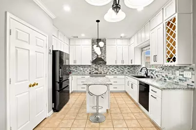 15214 Walden Park Court, Houston, TX 77049 - Photo 13