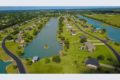 226 Lago Circle Drive N, Santa Fe, TX 77517 - Photo 9