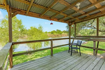 2910 Shady Creek Lane, Oyster Creek, TX 77541 - Photo 21
