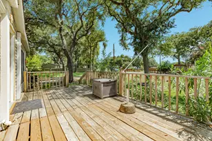 2910 Shady Creek Ln, Oyster Creek, TX 77541 - Photo 5