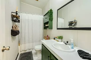 2910 Shady Creek Ln, Oyster Creek, TX 77541 - Photo 17